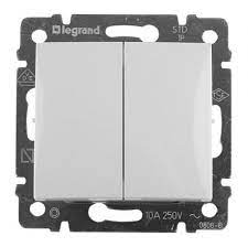 Переключатель Legrand Valena 2 направ. 2кл. 10А белый /774408