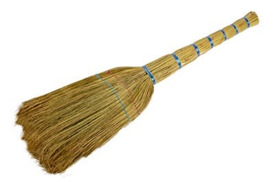 Веник комнатный из сорго 3-х лучевой (красная ручка)/59500/0648