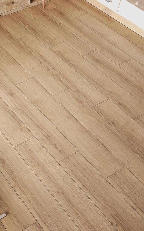 Ламинат ATTILA FLOOR E0204 1220*150*8мм 34 класс (2,196м2=12шт)