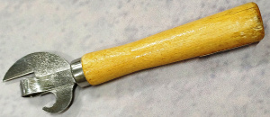 Открывашка с деревянной ручкой