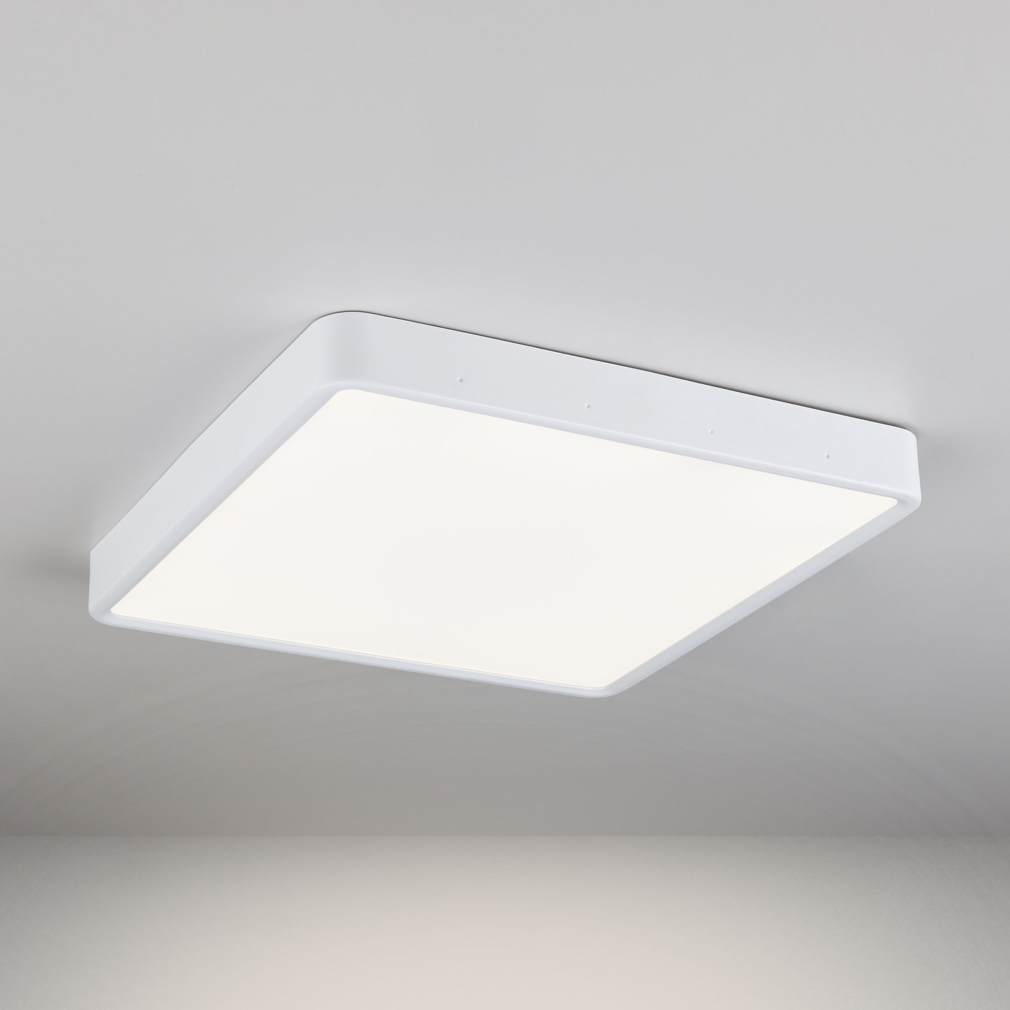 Светильник LED потолочно-настенный 24W 4200K 300 мм в ассортименте
