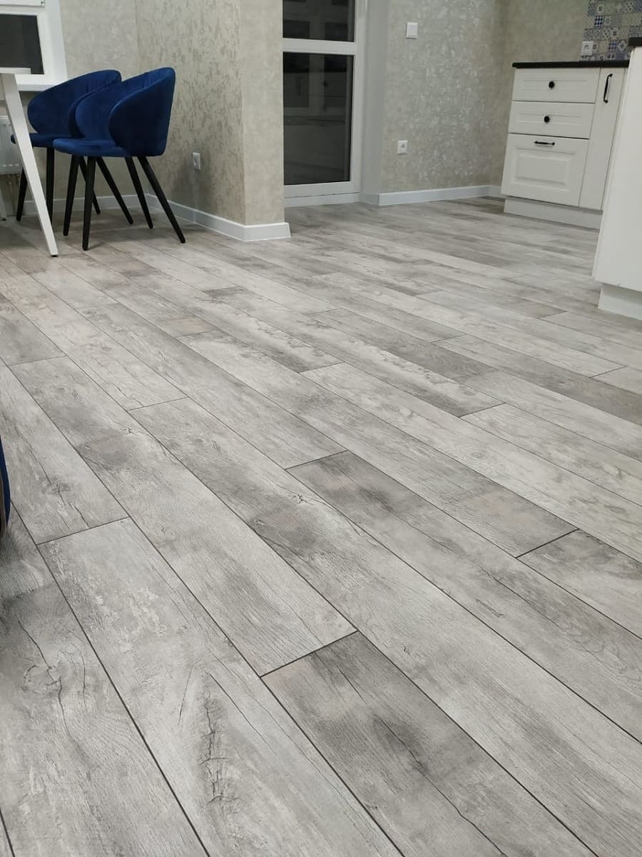 Ламинат KASTAMONU Sunfloor Ясень Вирджиния SF51 33 класс 8мм (2,444м2=11шт) с фаской