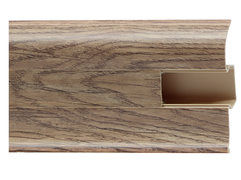 Напольный плинтус 856 Дуб Элит 2,5м с кабель каналом/0696